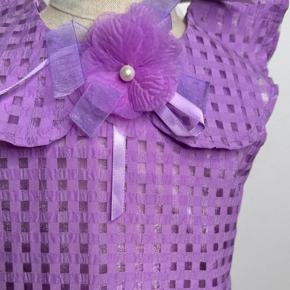 Elegant Lavender Kids Dress with Floral Detail - Picture 4 of 5